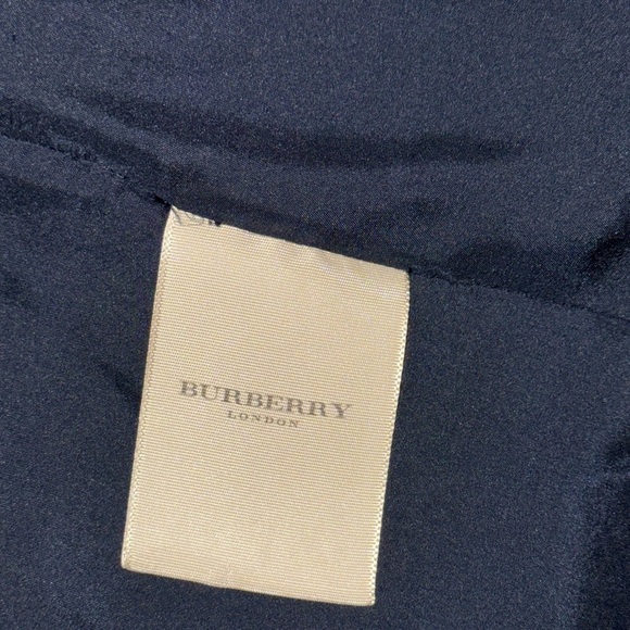 Burberry London Silk Ruffle Blouse Sleeveless Top in Navy Blue US 4 - Picture 3 of 10
